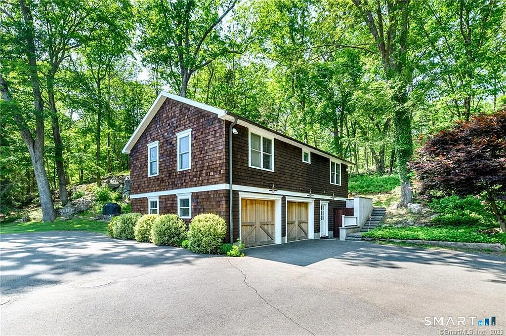 2 bed, 1.0 bath, 1000 sqft, $4,000 — Photo 1