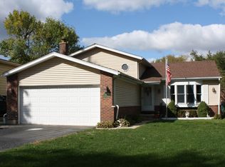 639 W Comstock Ave, Elmhurst, IL 60126