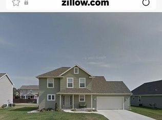 8686 Summer Ridge Dr, Freeland, MI 48623