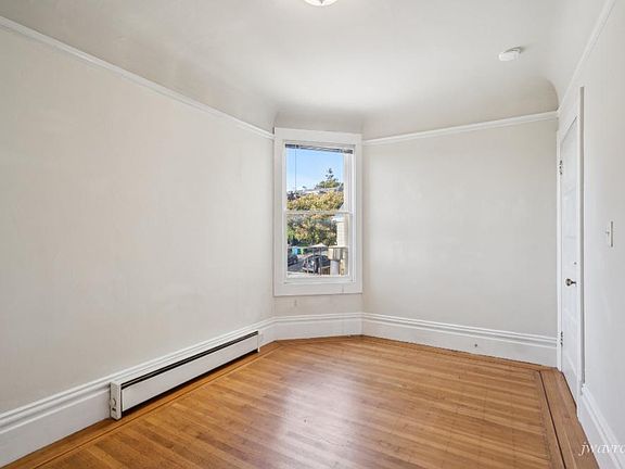 5th image of 1208 Cole St #1210K