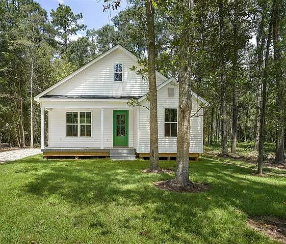 3 bed, 2.0 bath, 1674 sqft, $2,300 — Photo 2