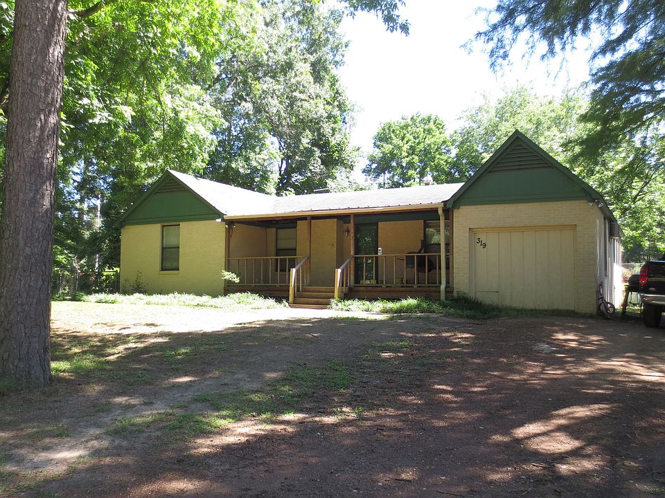 319 Hillcrest