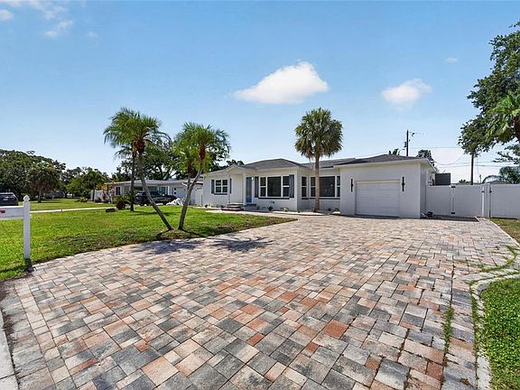 3rd image of 4810 Del Rio Way S