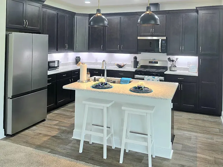 9348 Daydream Dr — Photo 3