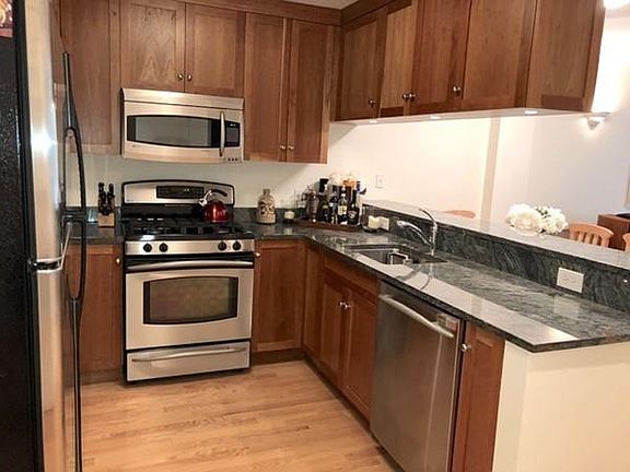 5th image of 214 Saint Paul St #405