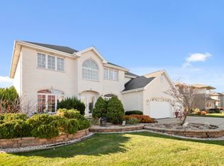 8113 Blarney Rd, Tinley Park, IL 60477