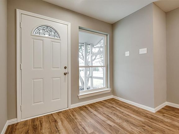 4th image of 1510 Fannin Dr