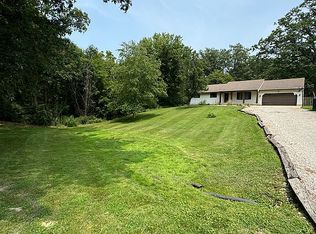 9810 N Loy Chapel Rd, Effingham, IL 62401