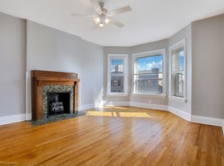 928 W Belle Plaine Ave #3E, Chicago, IL 60613