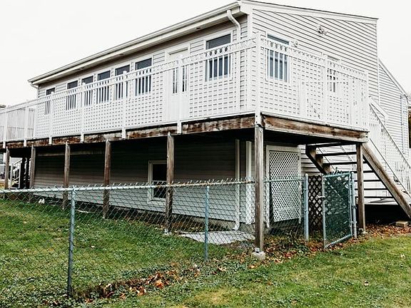 4th image of 16 Ward Ave