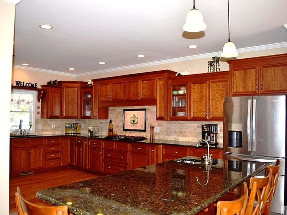5th image of 5917 Pinewinds Dr