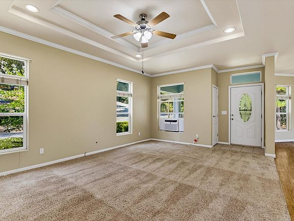 4th image of 16237 Annie Dr