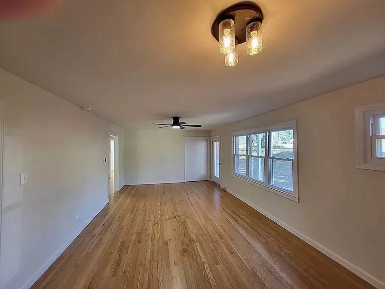 317 N Woodberry Ave — Photo 5