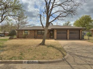 1900 Barryton Rd, Village, OK 73120