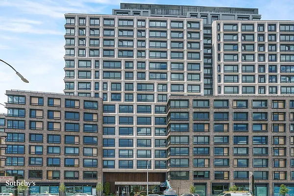 Rented by Sotheby's International Realty | media 32