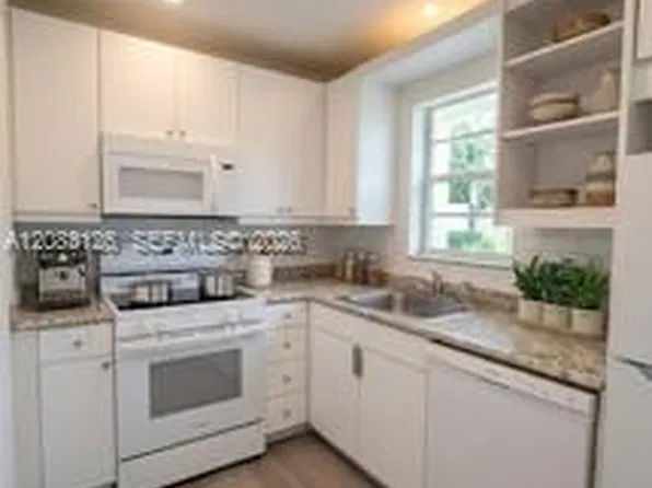 4990 E Sabal Palm Blvd APT 202, Tamarac, FL 33319