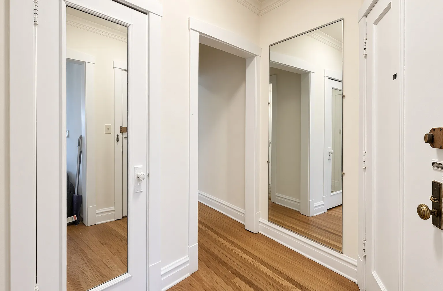 Studio, 1.0 bath, $1,500 — Photo 3