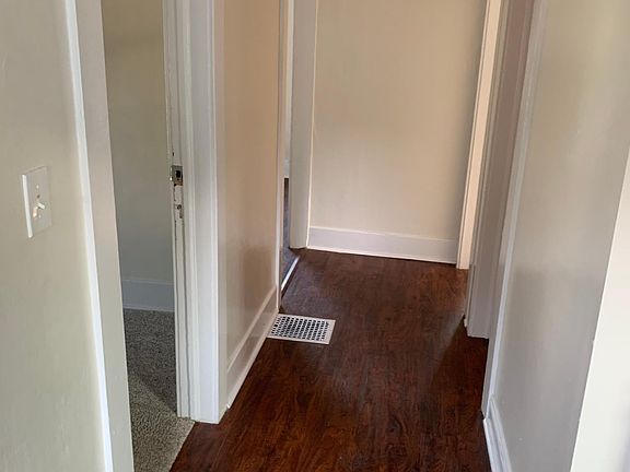 5th image of 2308 S Pennsylvania Ave #23081/2