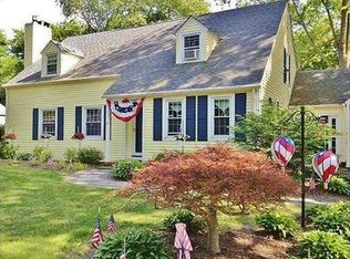 7 Surrey Rd, Barrington, RI 02806
