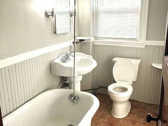 5th image of 198 Davis St #3W
