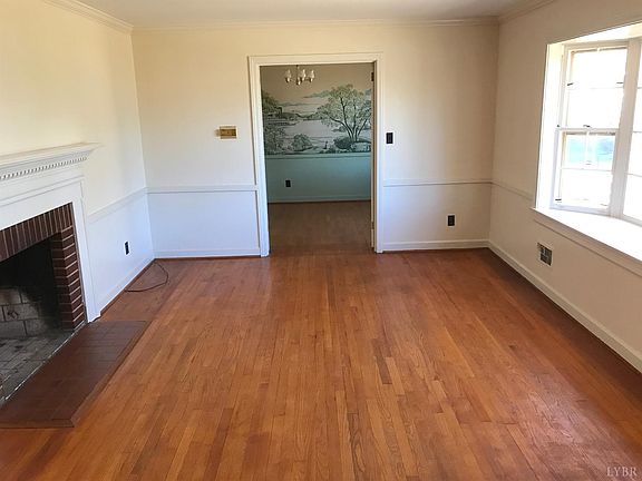 3rd image of 130 Virginia Ave