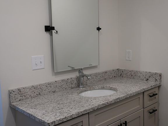4th image of 2739 Jersey Ave SW