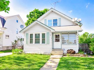 520 Massena Ave, Waukegan, IL 60085