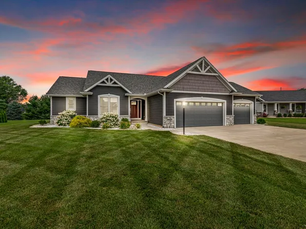 69051 Turnwood Ct, New Paris, IN 46553