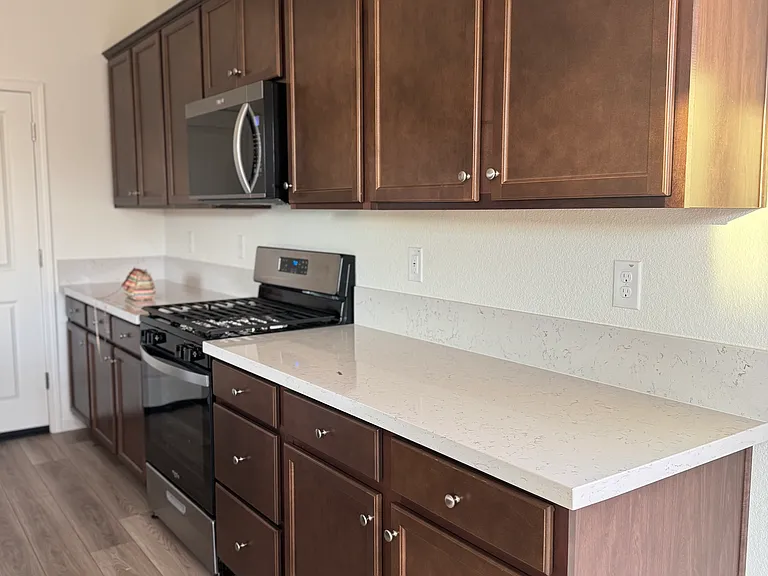 434 Miramar Dr — Photo 5