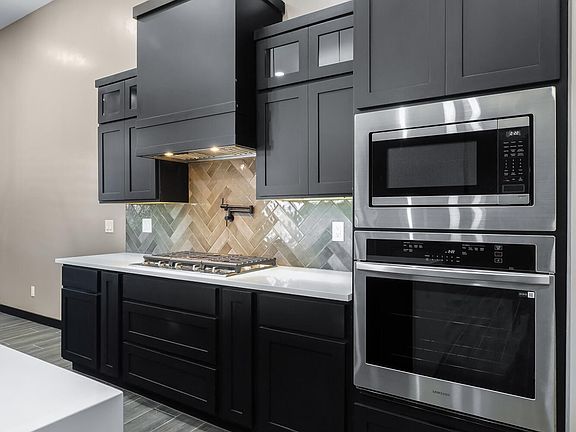 2nd image of 13433 Emerald Terrace Dr