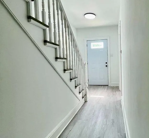 471 Elmwood Rd N — Photo 11
