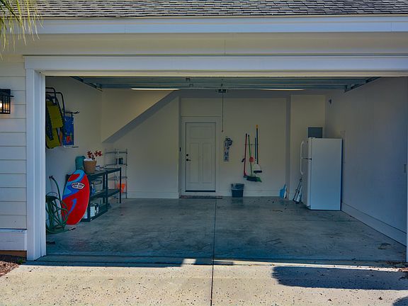 3rd image of 573 Olde Mill Dr.