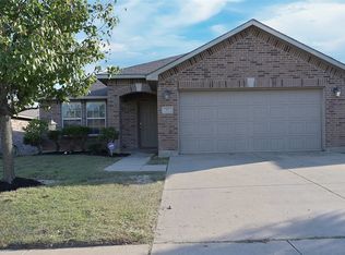 317 Chalkstone Dr, Fort Worth, TX 76131