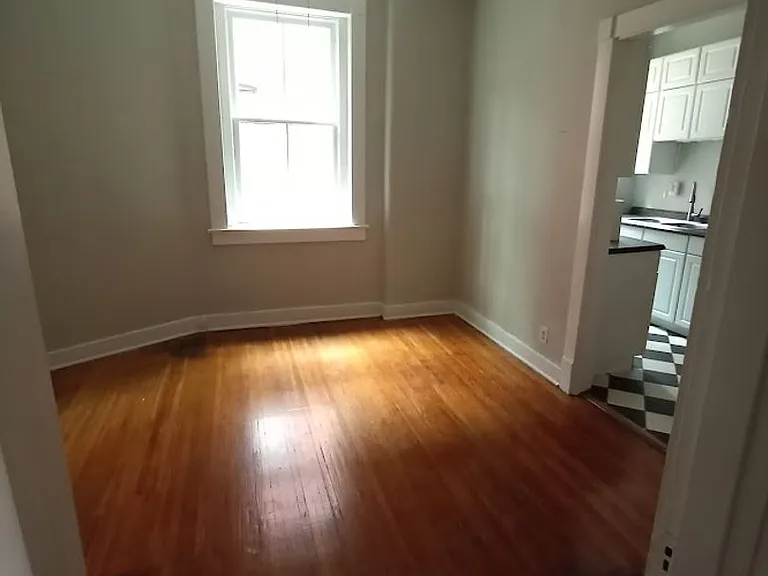 415 Belgravia Ct — Photo 22