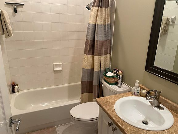 5th image of 55 Tall Oaks Cir