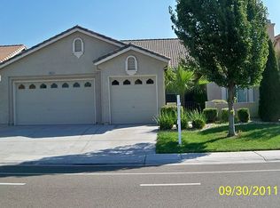 9937 Sorrentino Dr, Elk Grove, CA 95757