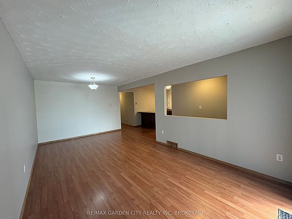 20th image of 6141 Wildrose Cres