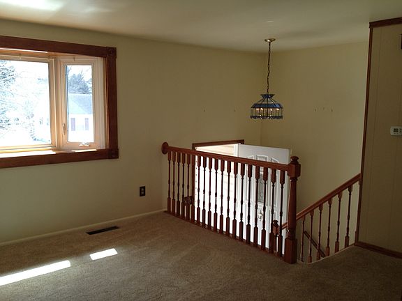 3rd image of 219 Ahrens Ave