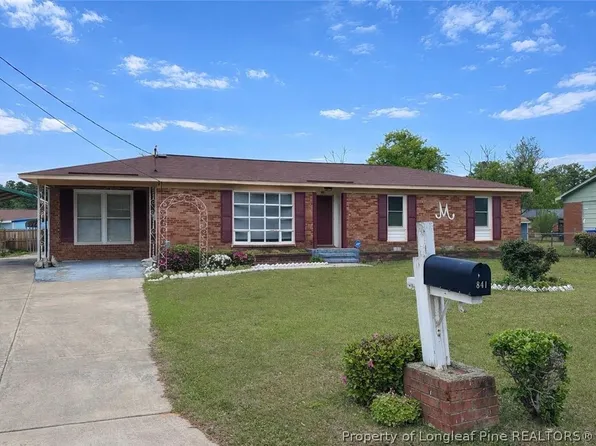 841 Fresno Dr, Fayetteville, NC 28303