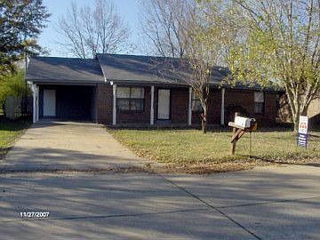 2nd image of 5 Macarthur Dr