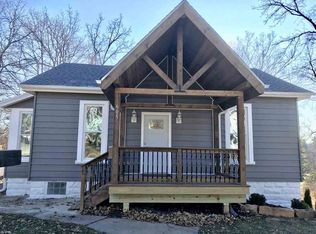 605 2nd Ave, Baraboo, WI 53913