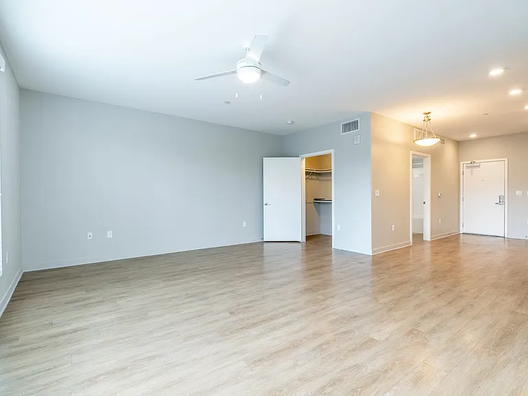 Metro Gateway Apartment Homes — Photo 26