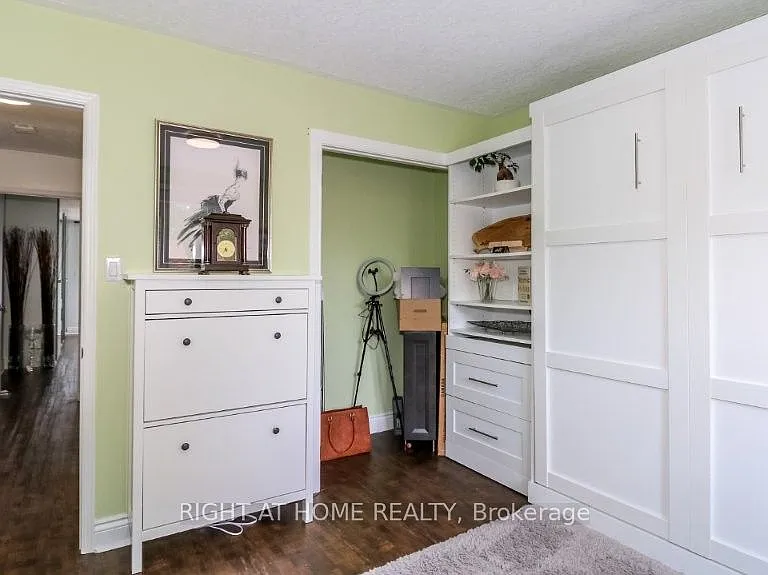 43 Olive Cres #201 — Photo 28