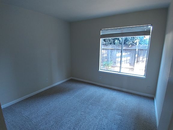 4th image of 8001 Mesa Oak Way