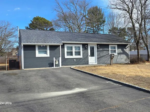 904 Bay Shore Avenue, West Islip, NY 11795