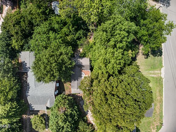 5th image of 415 Willow St