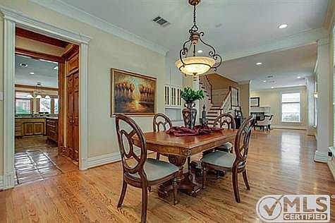 4th image of 4613 Westbury Dr