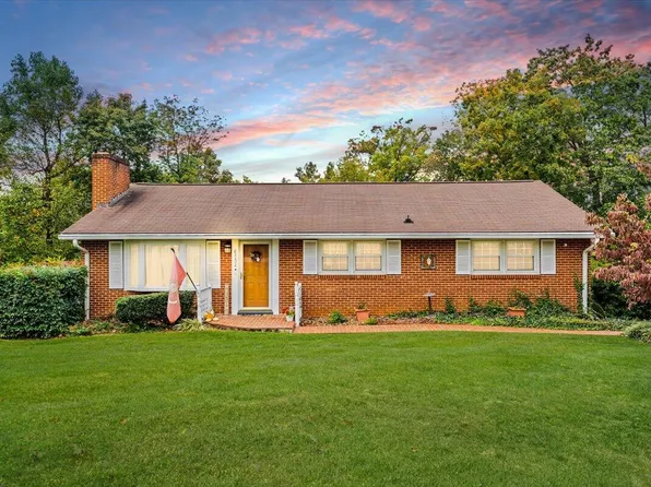 6734 McKinney St, Roanoke, VA 24019