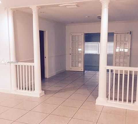 3rd image of 5366 Orduna Dr