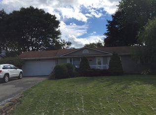 1739 Kirkway Ln, Lapeer, MI